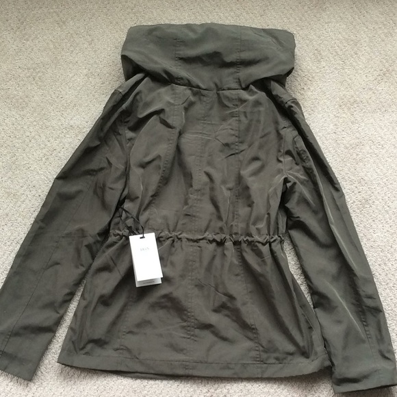 New with tag! Anorak jacket with optional hood. - Picture 4 of 4